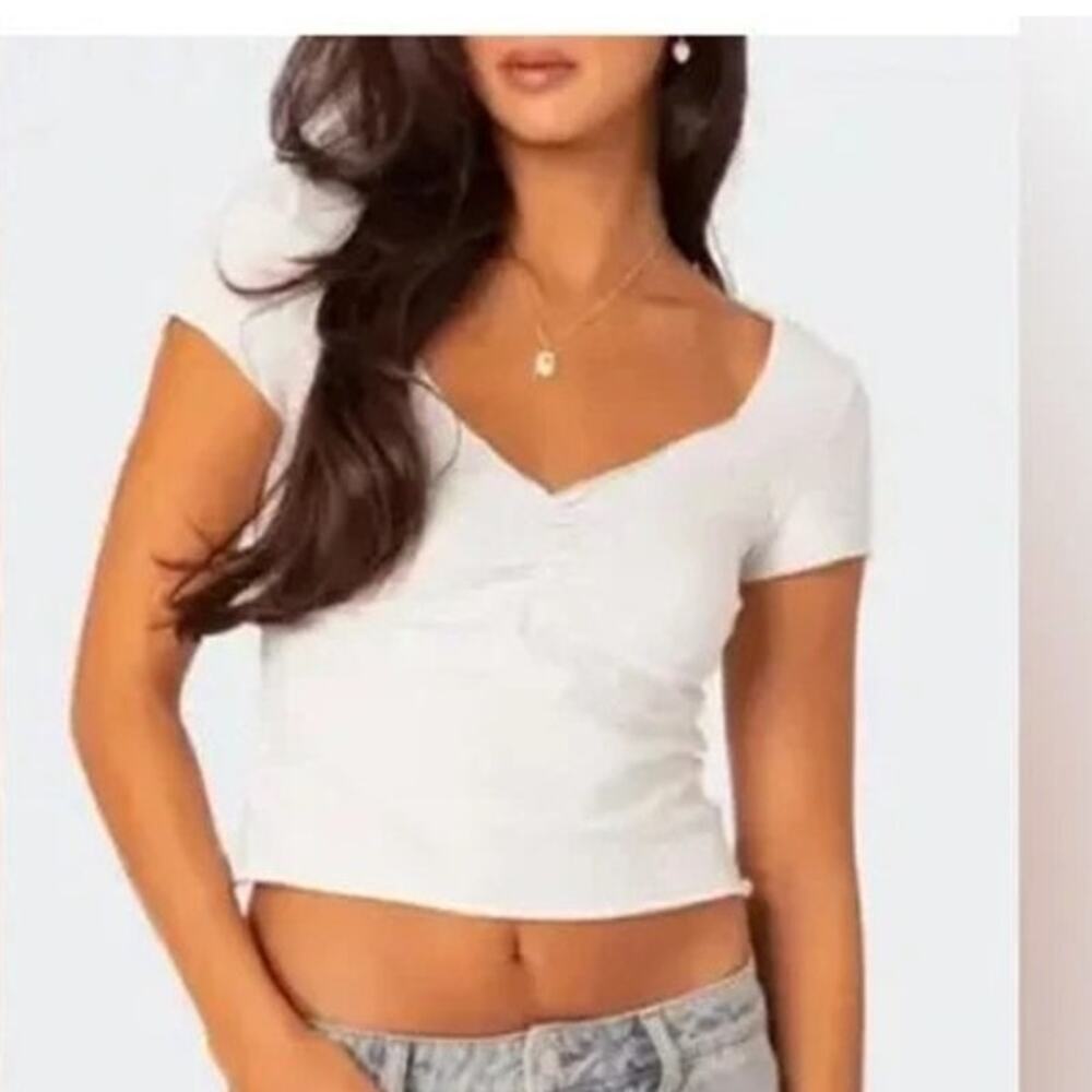 NWT WeWoreWhat Cropped Ruche Fitted V Neck Tee Shirt Cap Sleeves M Classic White